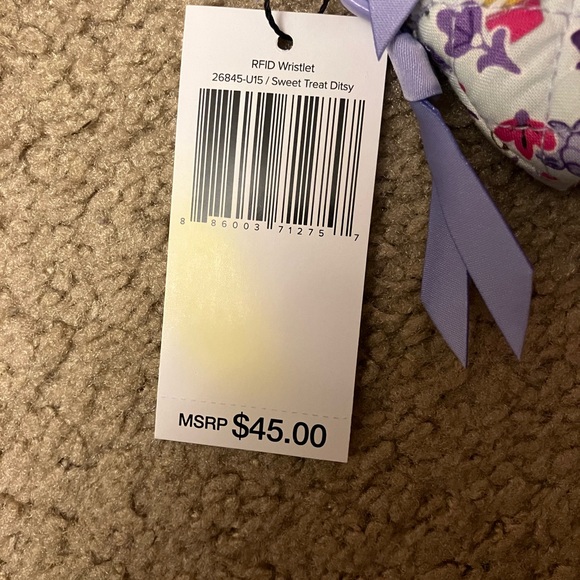 NWT Vera Bradley x Disney Sweet Treat Ditsy Wristlet - Picture 3 of 9